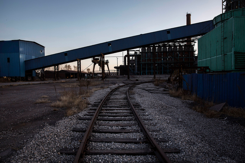 Illustration for article titled Haunting Photos From an Abandoned Steel Mill in China